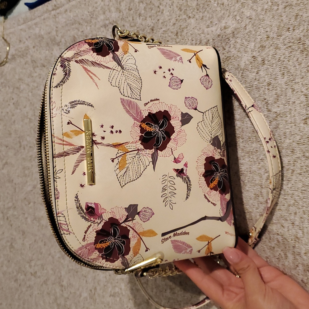 Steve Madden crossbody bag